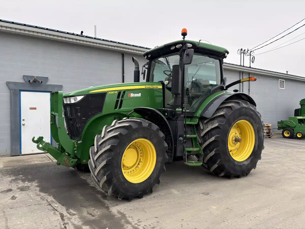 Gallery image 1 for 2016 John Deere 7210R Tractor