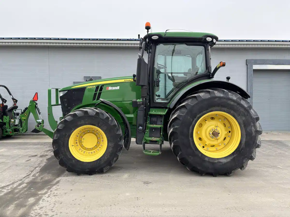 Gallery image 2 for 2016 John Deere 7210R Tractor