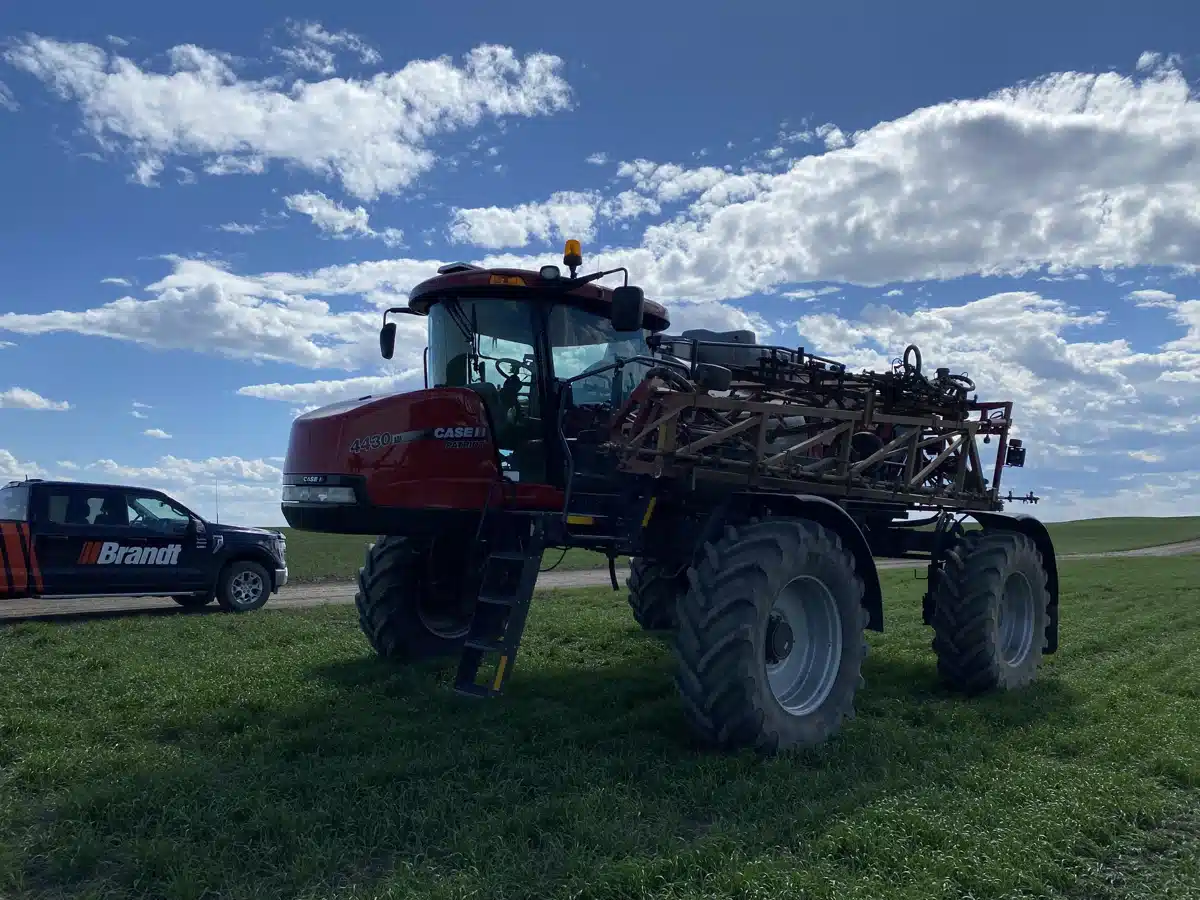 Gallery image 2 for 2013 Case IH PATRIOT 4430 Sprayer - Self Propelled