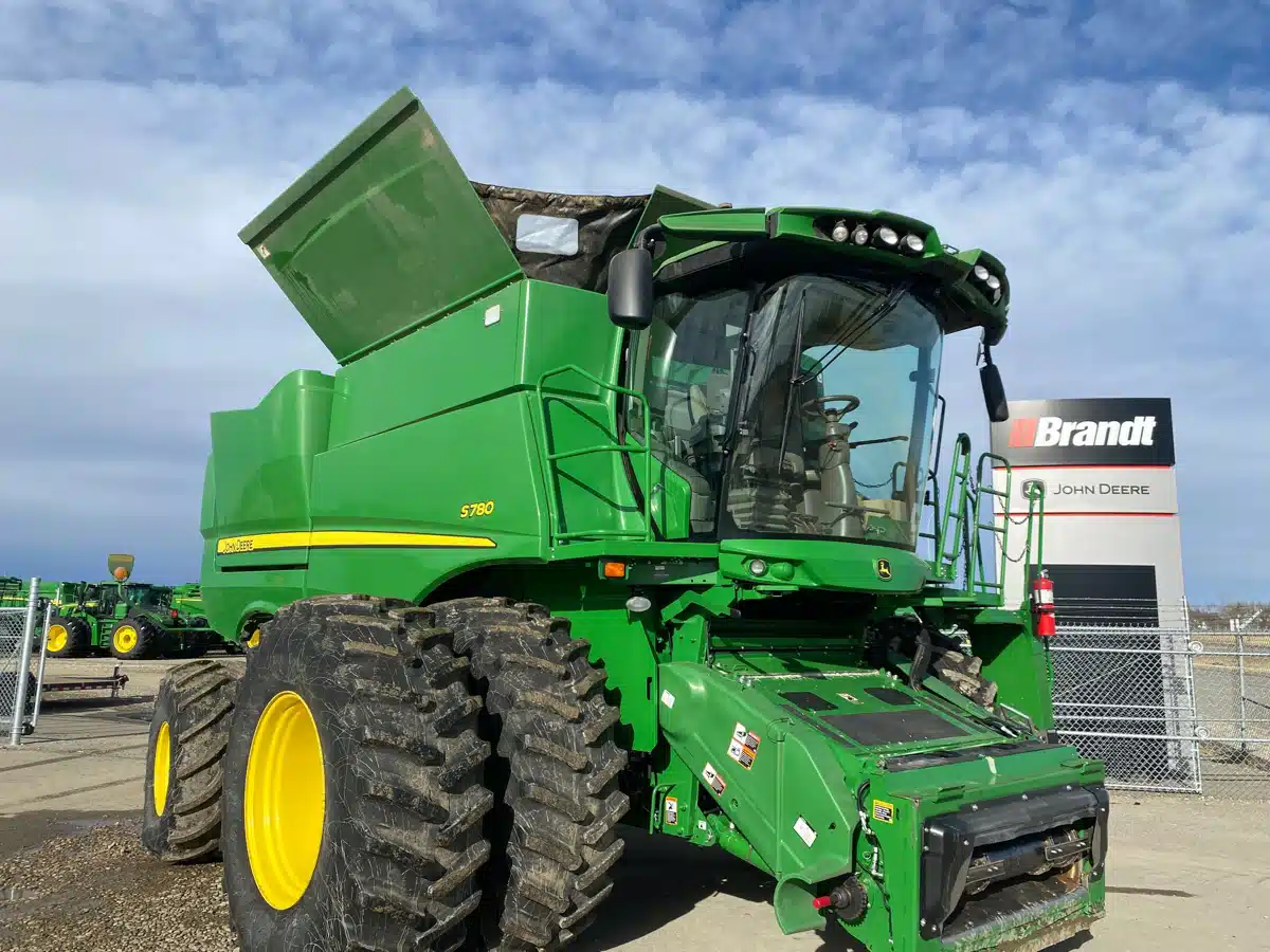Photo de la Galerie 2 pour 2021 John Deere S780 Batteuse