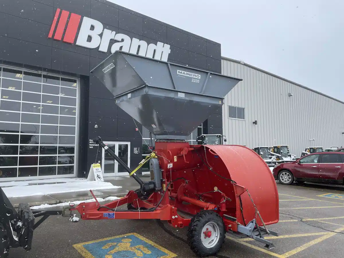 2010 Mainero 2235 Attachment