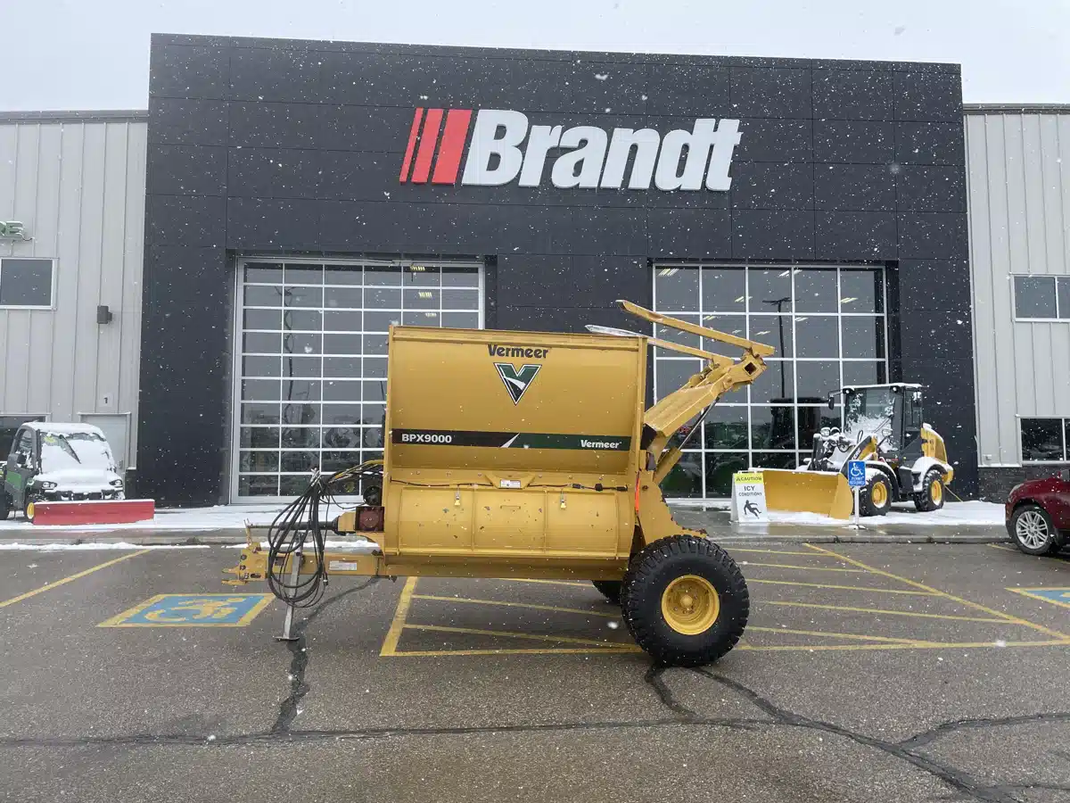 Gallery image 2 for 2014 Vermeer BPX9000 Bale Feeder
