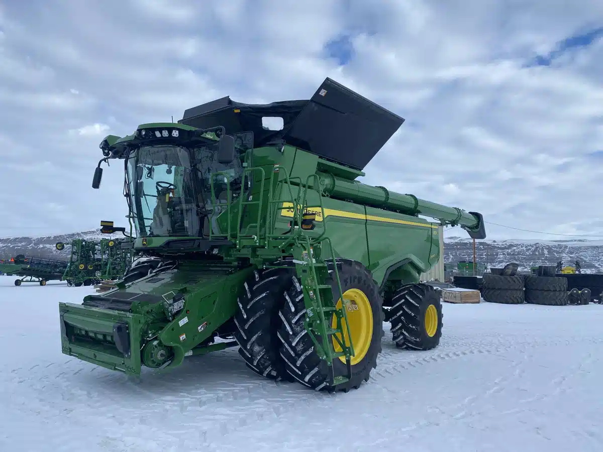 Gallery image 1 for 2024 John Deere X9 1100 Combine