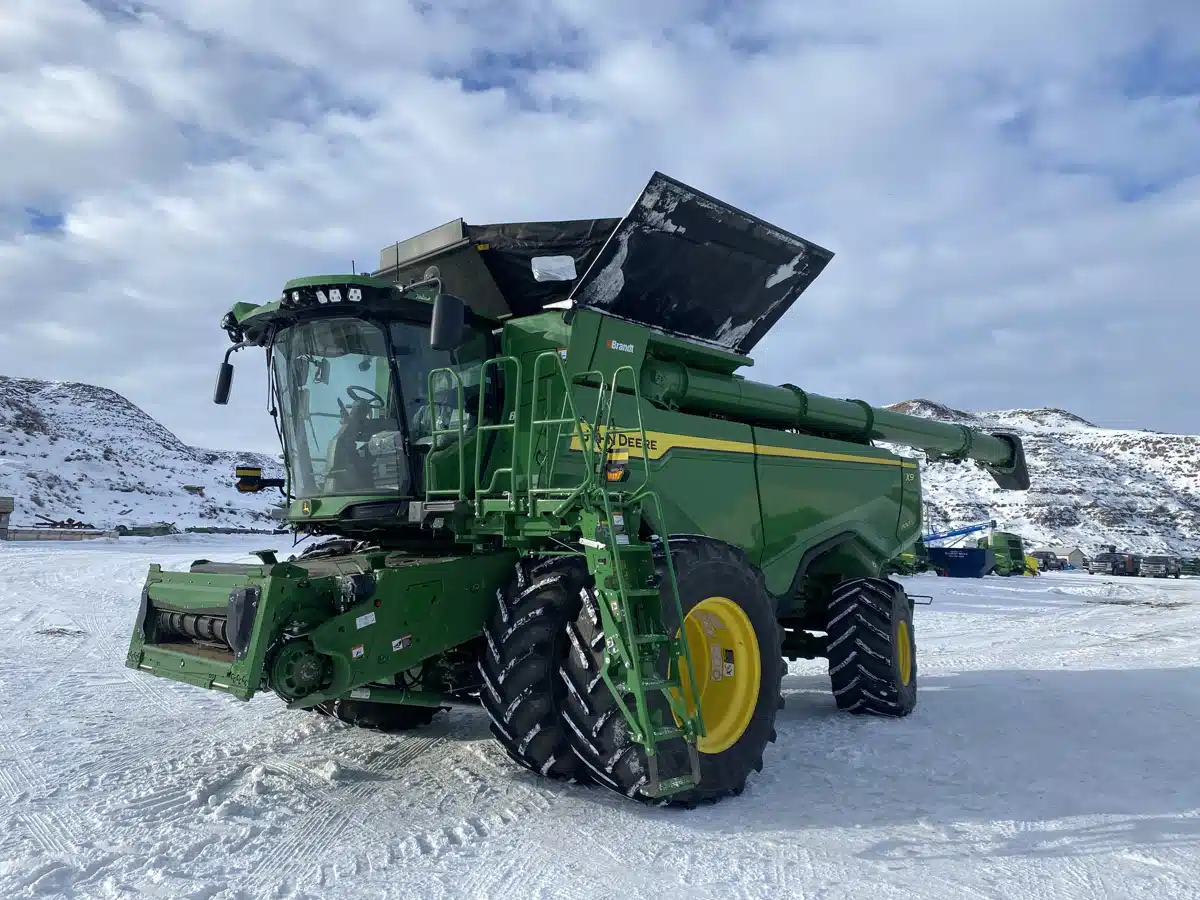 Gallery image 1 for 2024 John Deere X9 1100 Combine