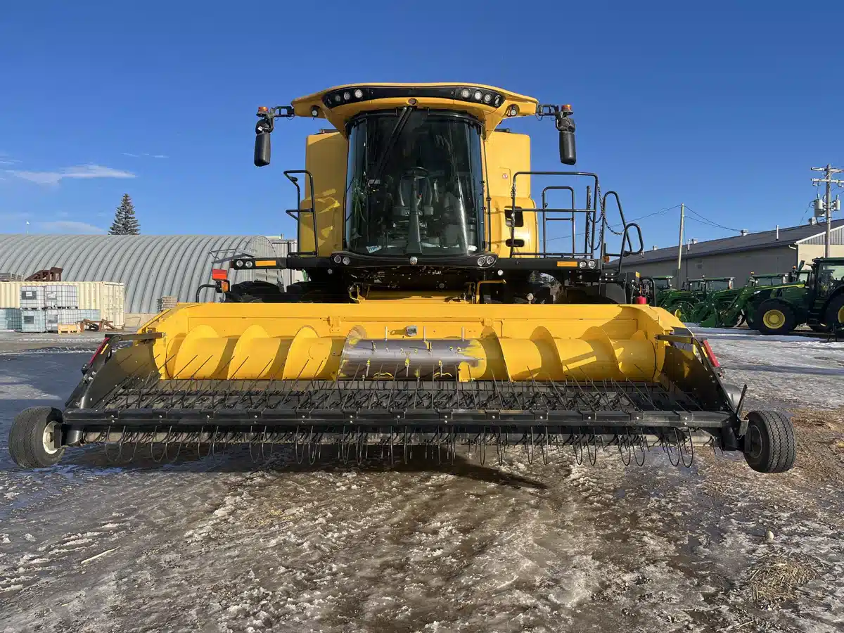 Gallery image 2 for 2020 New Holland CR9.90 Combine