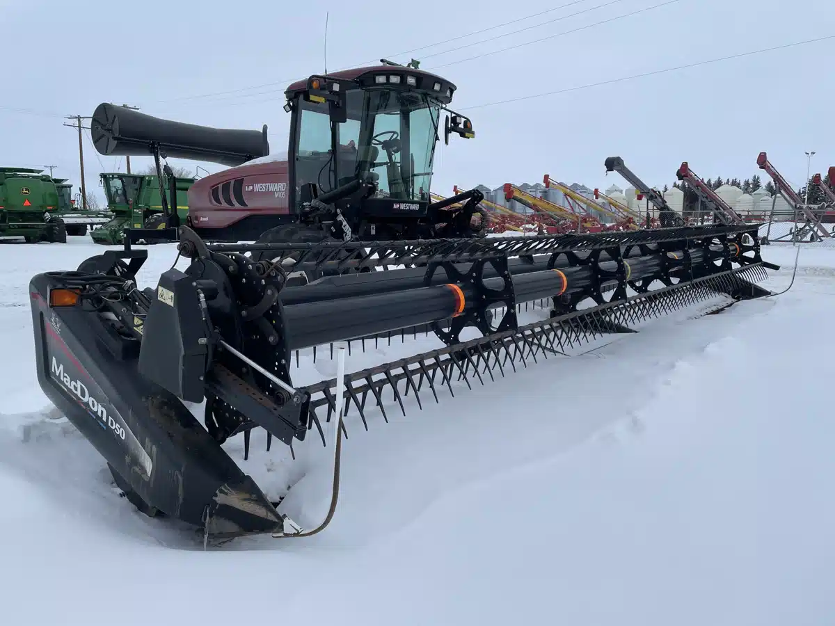 Photo de la Galerie 2 pour 2012 MacDon M105 Andaineur