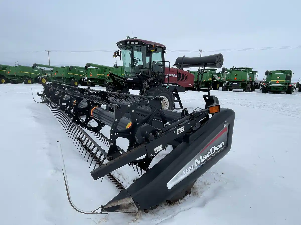 2012 Westward M105 Windrower