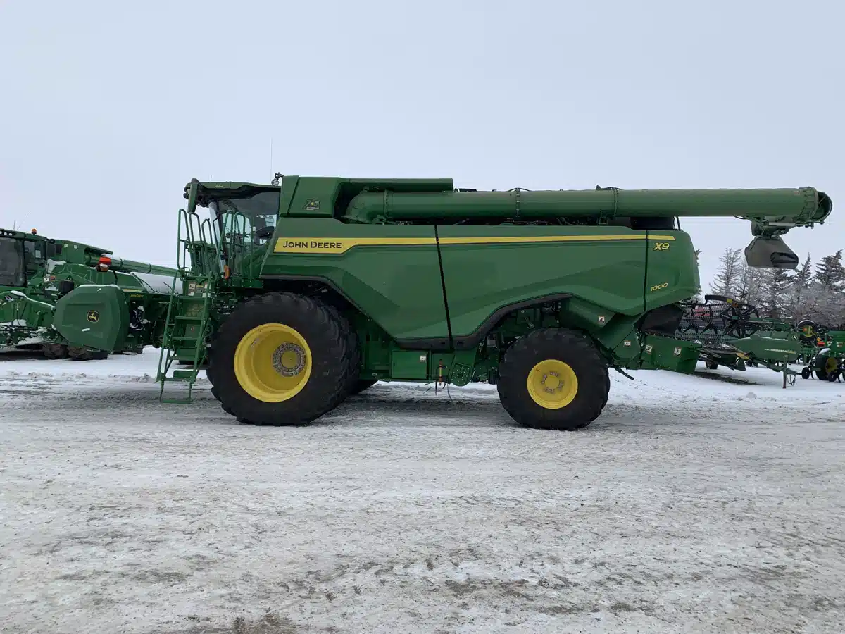 Gallery image 2 for 2022 John Deere X9 1000 Combine