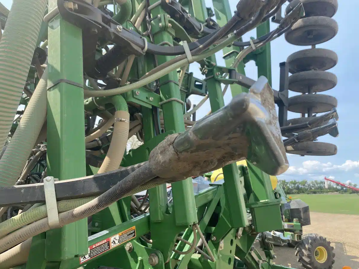 Photo de la Galerie 2 pour 2013 John Deere 1830 Semoir à air