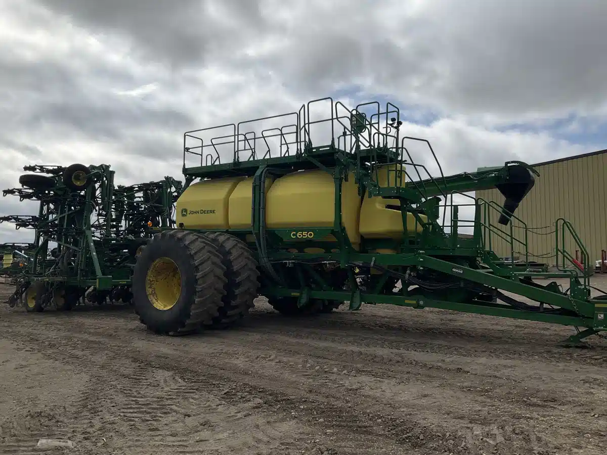 Photo de la Galerie 2 pour 2021 John Deere P556 Semoir à air
