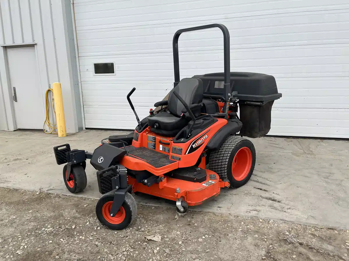 Photo de la Galerie 1 pour 2018 Kubota ZD1211 Tondeuse à rayon de braquage zéro