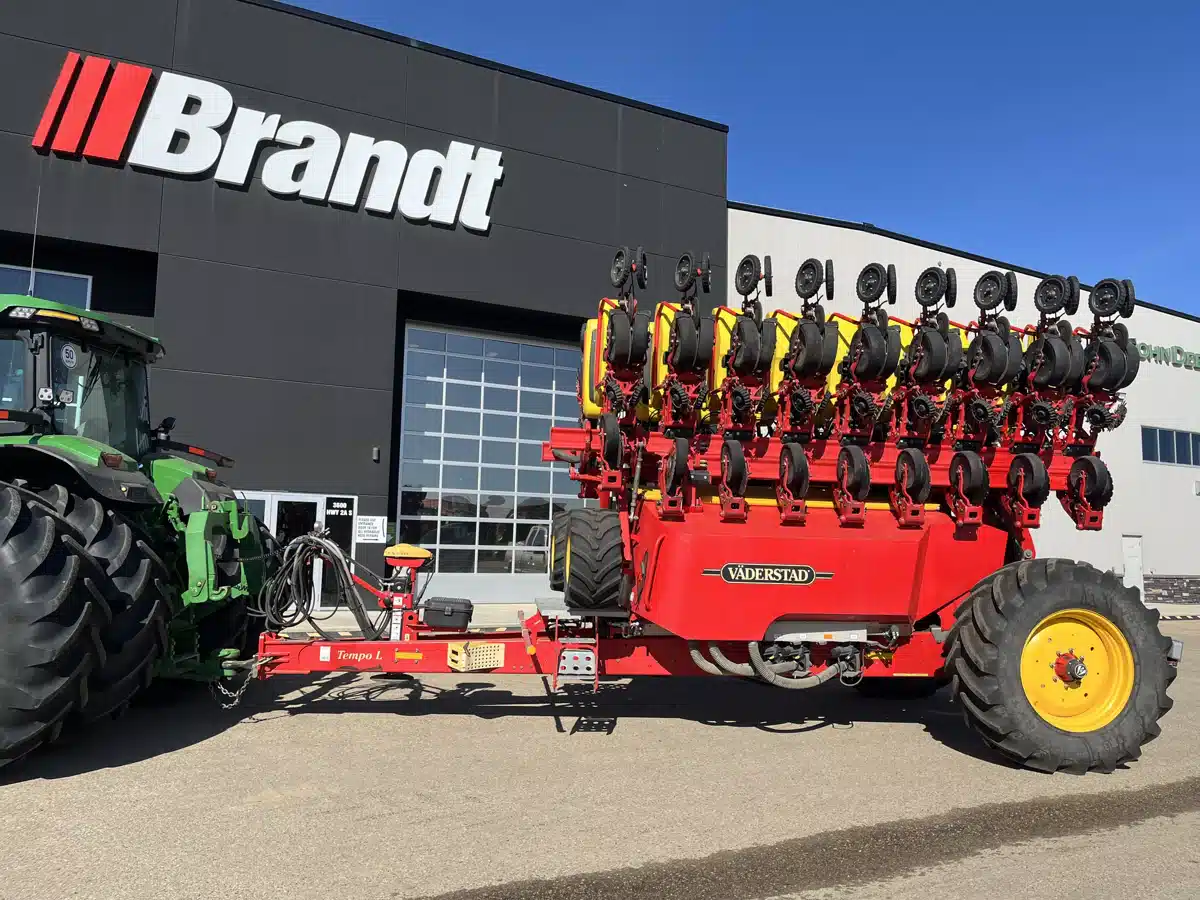 Gallery image 2 for 2019 Väderstad TEMPO L 16 Planter