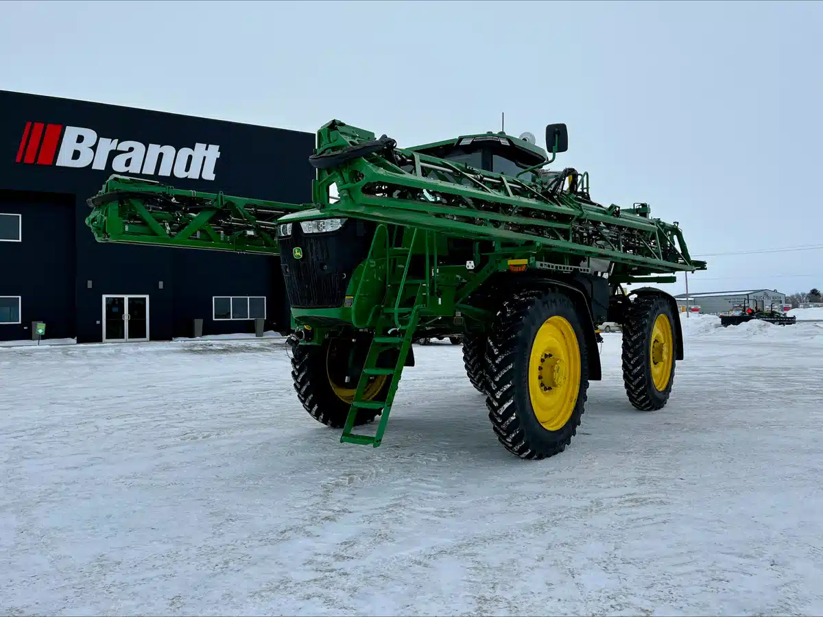 Photo de la Galerie 1 pour 2025 John Deere 616R Arroseur - Automoteur