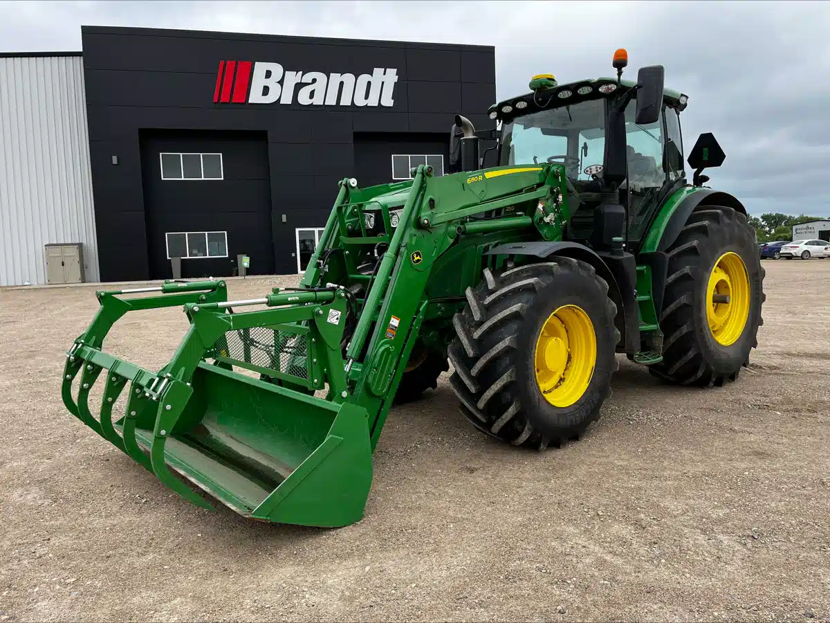 Photo de la Galerie 1 pour 2025 John Deere 6R 250 Tracteur