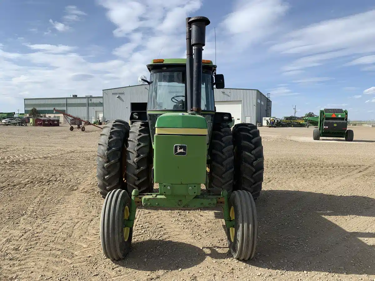 Photo de la Galerie 2 pour 1974 John Deere 4430 Tracteur