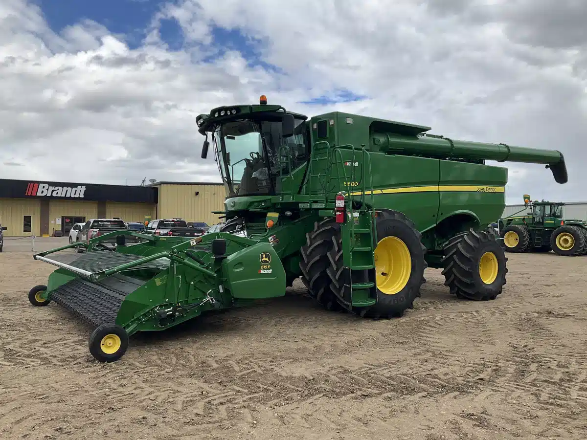 Photo de la Galerie 2 pour 2015 John Deere S680 Batteuse