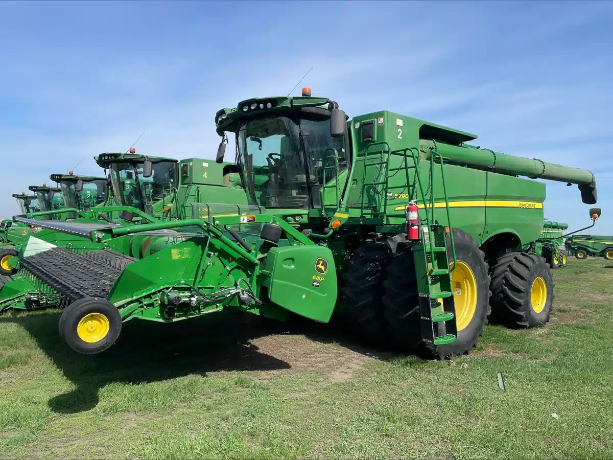 Gallery image 1 for 2019 John Deere S790 Combine