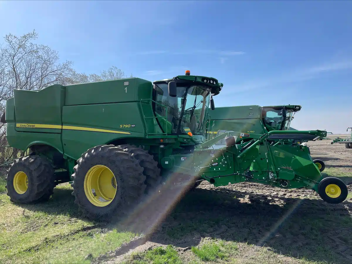 Photo de la Galerie 2 pour 2019 John Deere S790 Batteuse