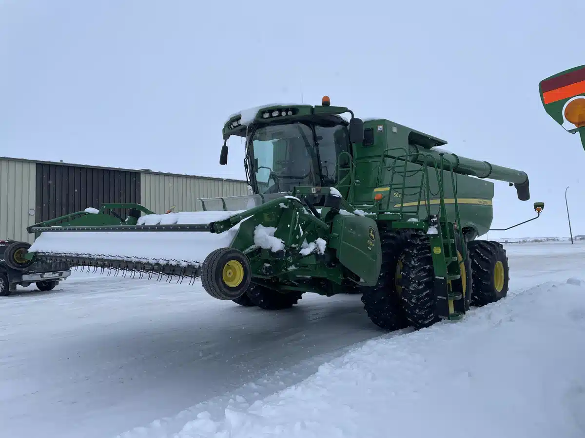 Photo de la Galerie 1 pour 2016 John Deere S670 Batteuse