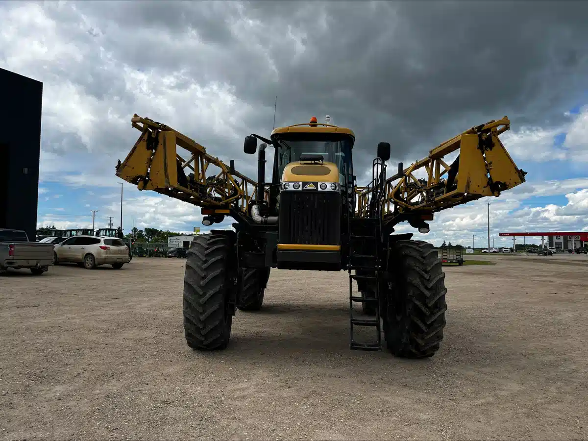 Gallery image 2 for 2013 RoGator RG1300 Sprayer - Self Propelled