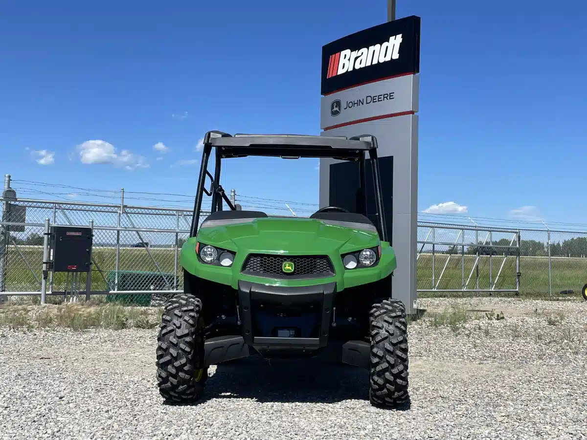 Photo de la Galerie 2 pour 2023 John Deere XUV 590E Véhicule utilitaire