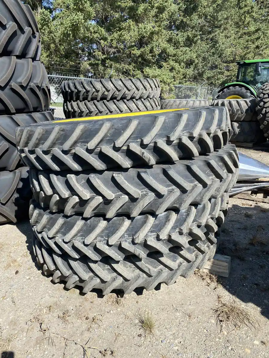 Gallery image 1 for 2021 Alliance VF 320/105R46 Tires