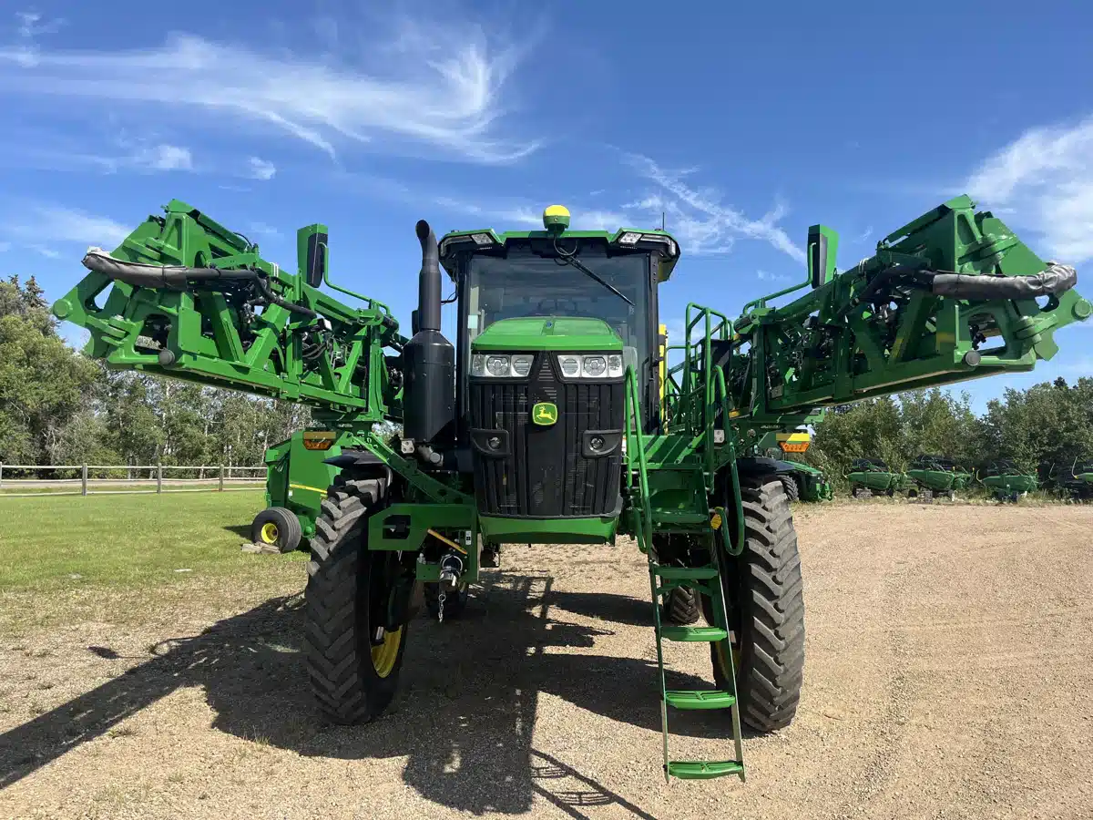 Gallery image 2 for 2022 John Deere 612R Sprayer - Self Propelled