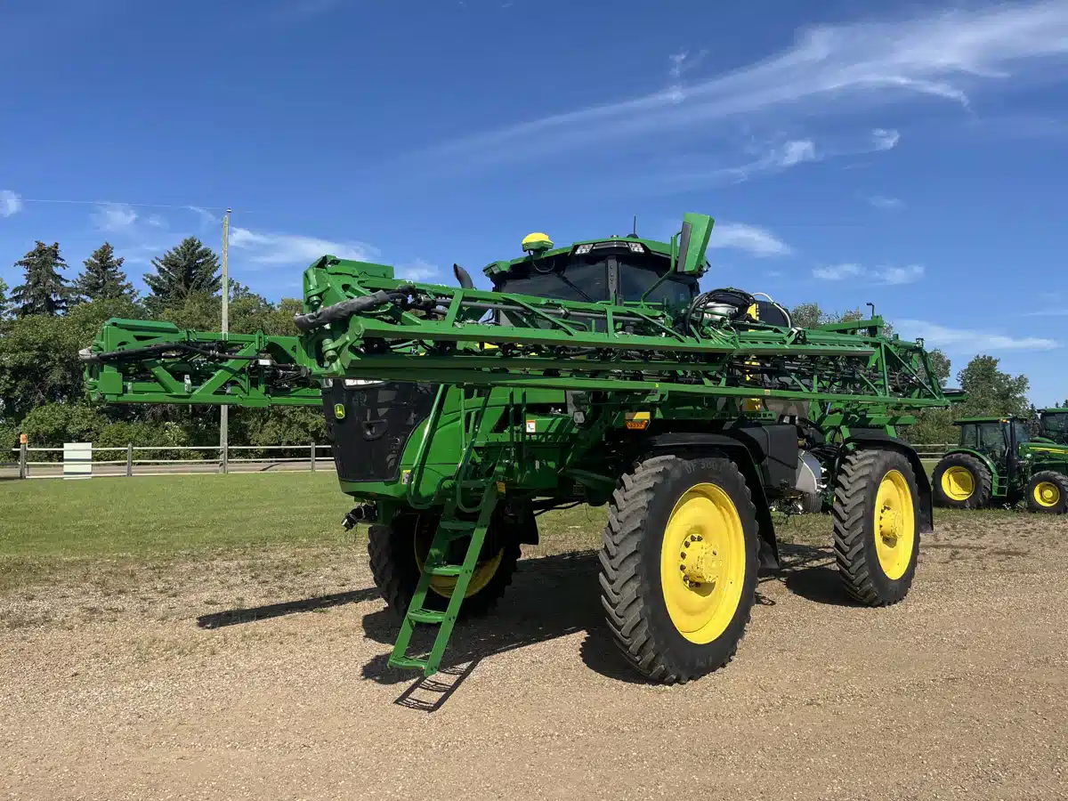 Gallery image 1 for 2022 John Deere 612R Sprayer - Self Propelled