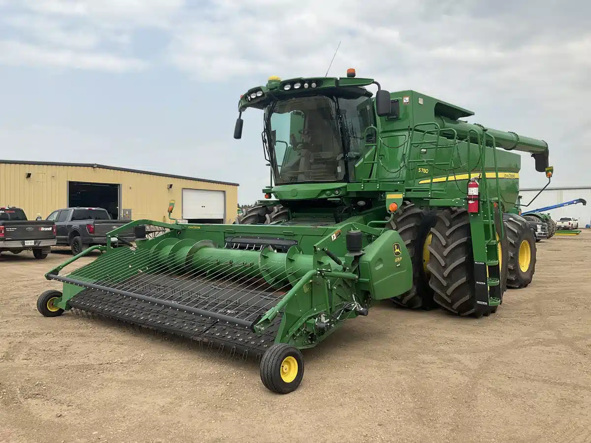 Gallery image 1 for 2018 John Deere S780 Combine