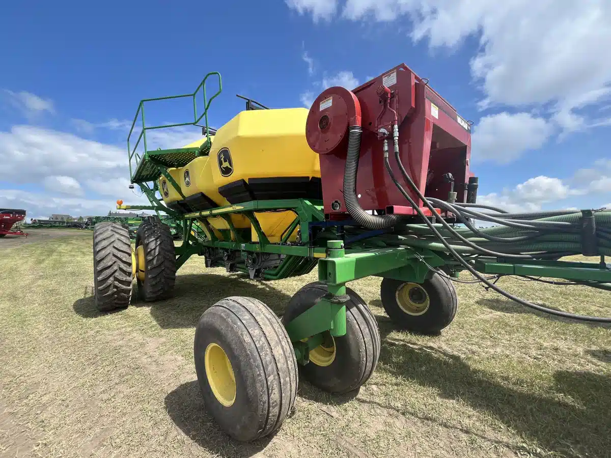 Gallery image 2 for 2014 Bourgault 3320-SIZE-UNSPECIFIED Air Drill