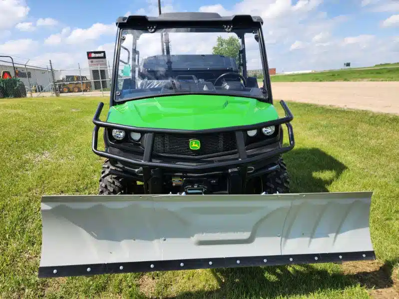 Gallery image 2 for 2024 John Deere XUV 835M Utility Vehicle