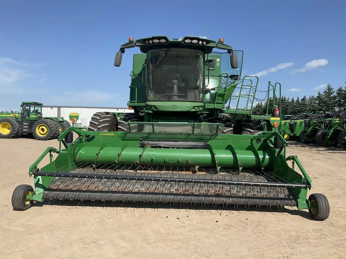 Gallery image 2 for 2018 John Deere S780 Combine
