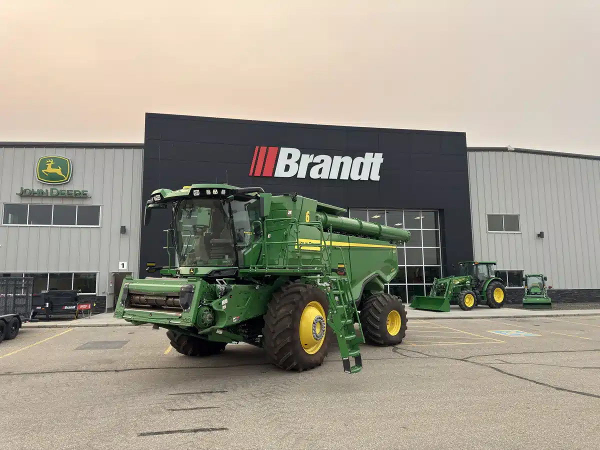 Gallery image 1 for 2025 John Deere X9 1000 Combine