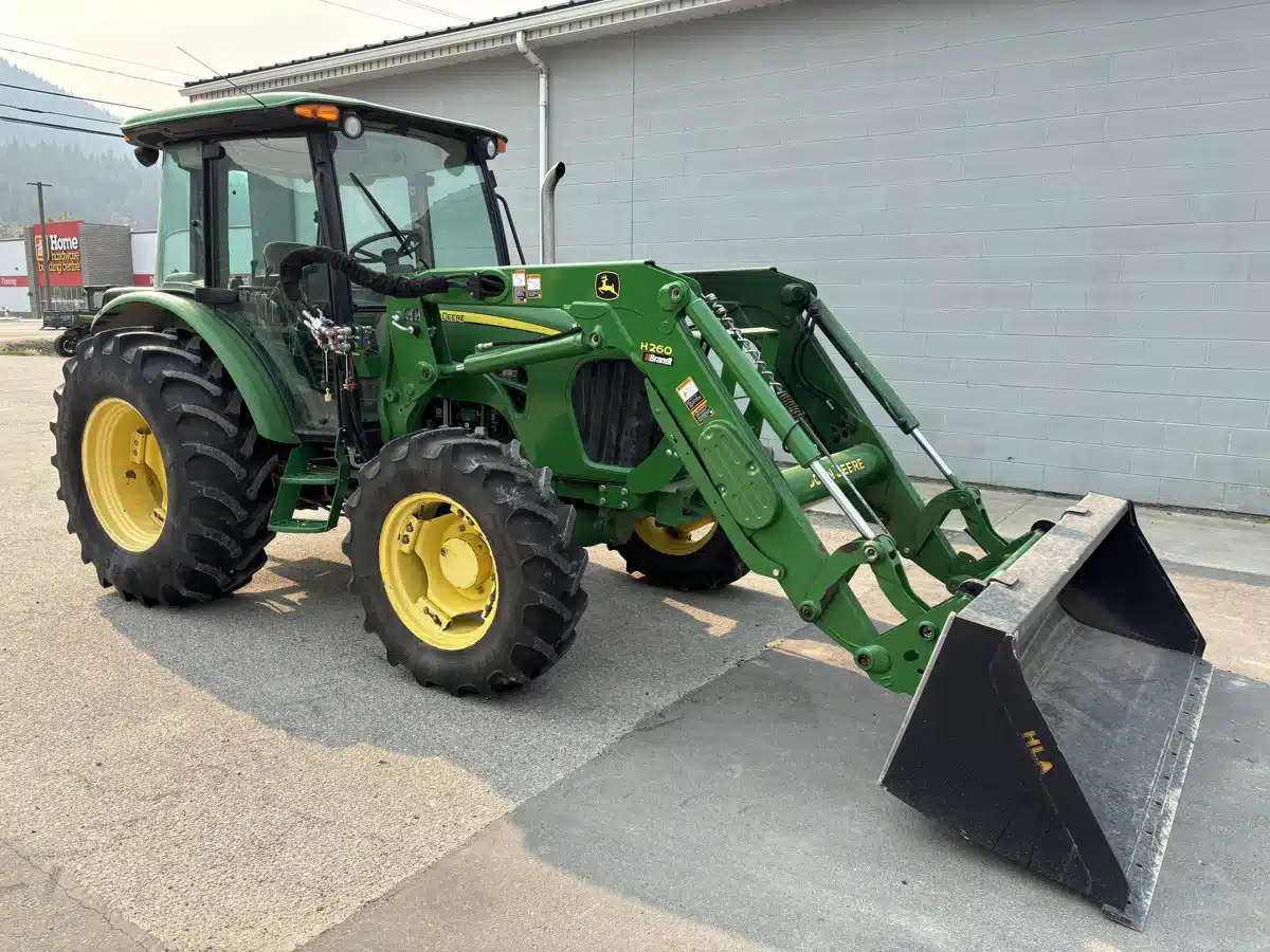 Gallery image 2 for 2010 John Deere 5105M Tractor