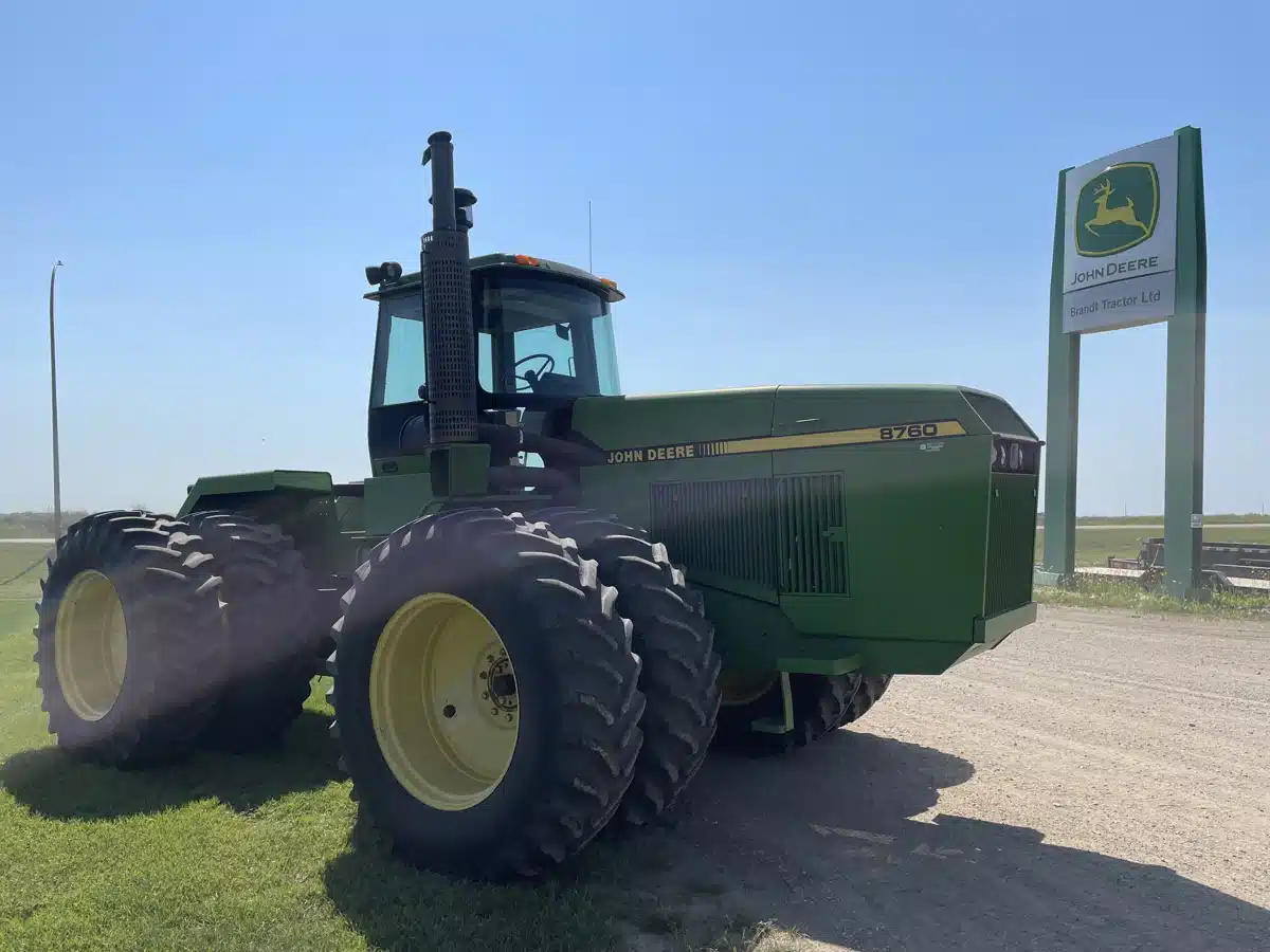 Gallery image 2 for 1990 John Deere 8760 Tractor