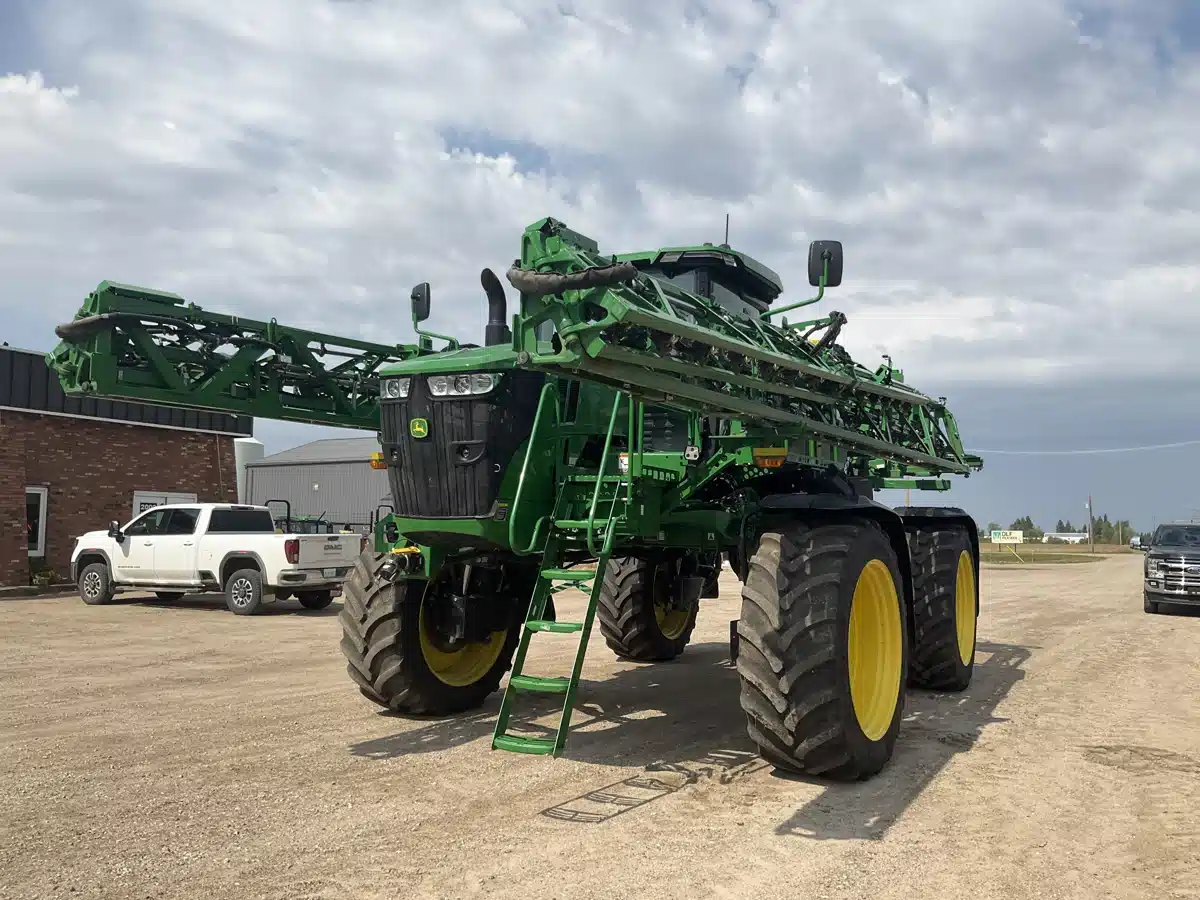 Gallery image 1 for 2024 John Deere 412R Sprayer - Self Propelled