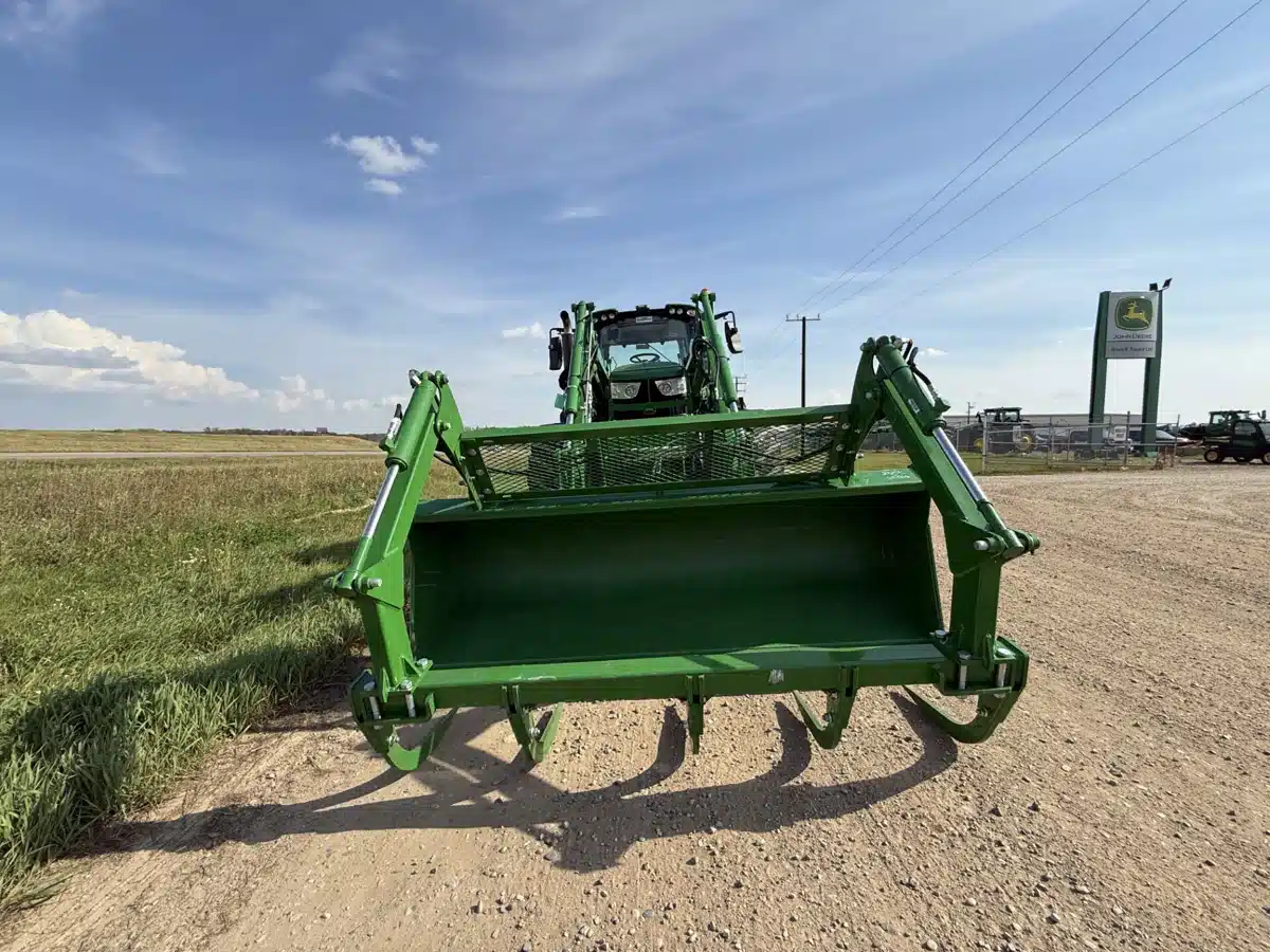 Photo de la Galerie 2 pour 2025 John Deere 6155M Tracteur