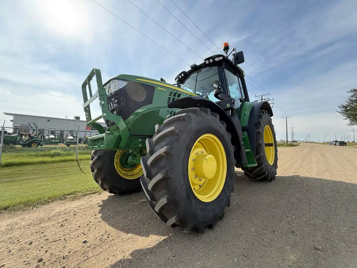 Photo de la Galerie 1 pour 2024 John Deere 6145M Tracteur