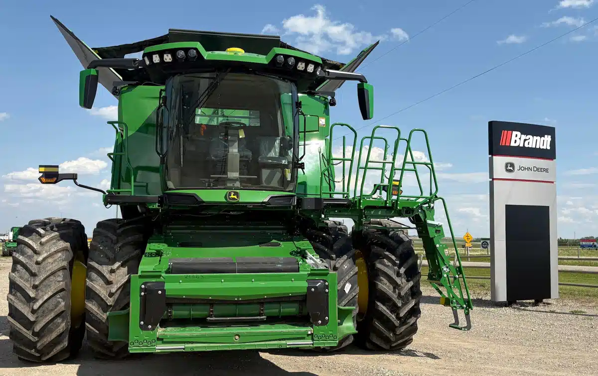 Gallery image 2 for 2024 John Deere X9 1000 Combine