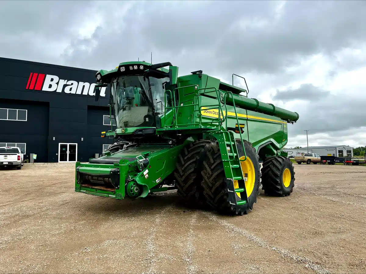 Photo de la Galerie 1 pour 2025 John Deere X9 1100 Batteuse