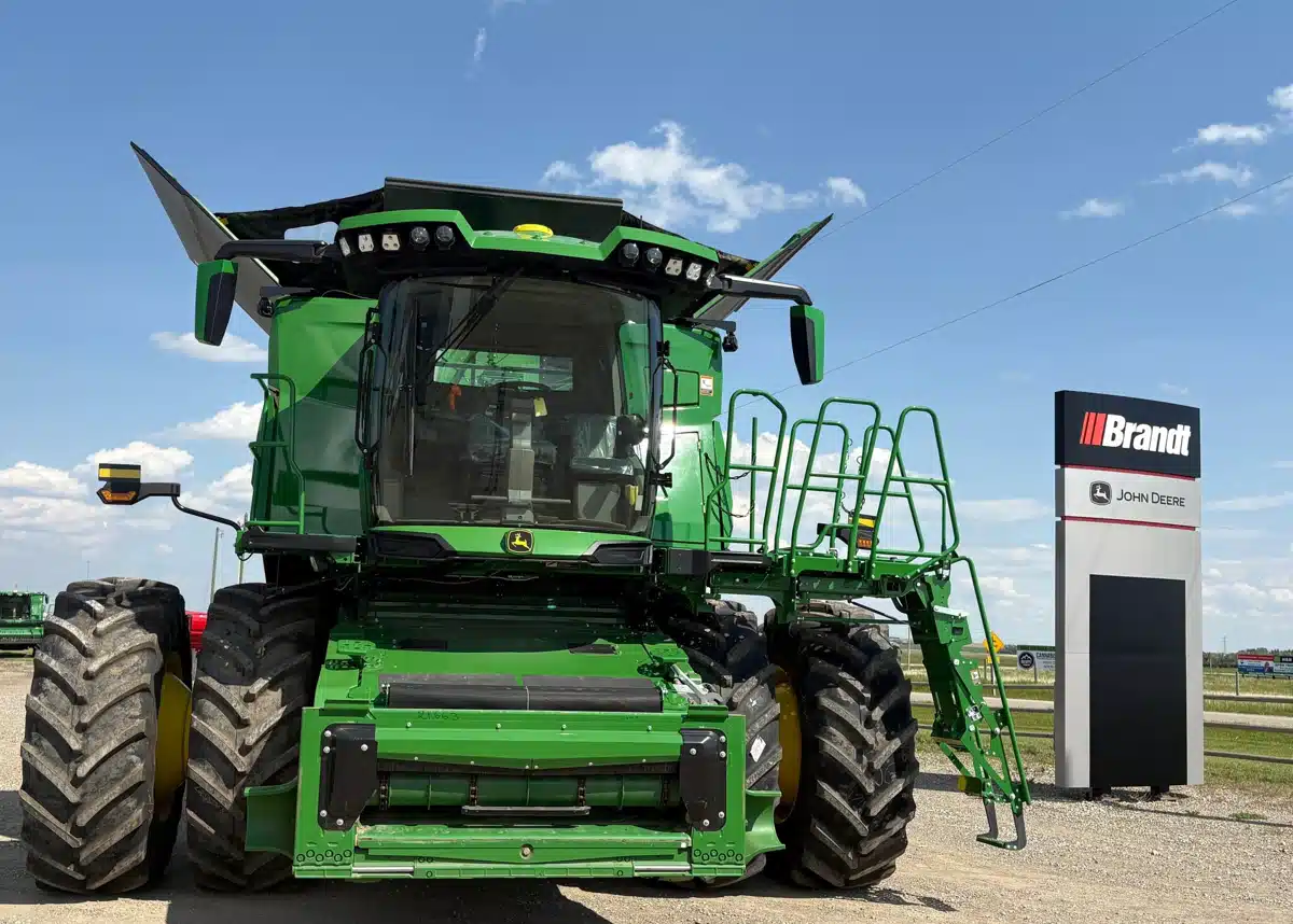 Gallery image 2 for 2024 John Deere X9 1000 Combine