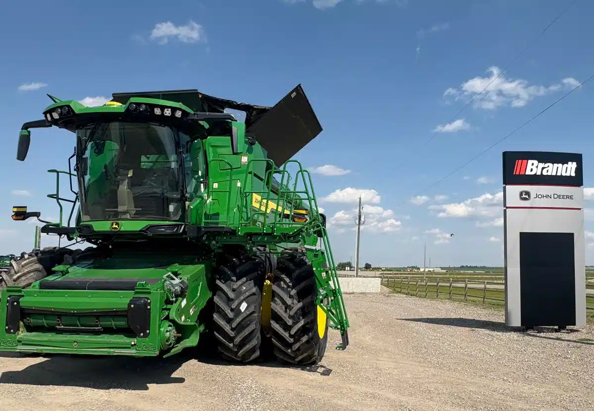 Gallery image 1 for 2024 John Deere X9 1000 Combine