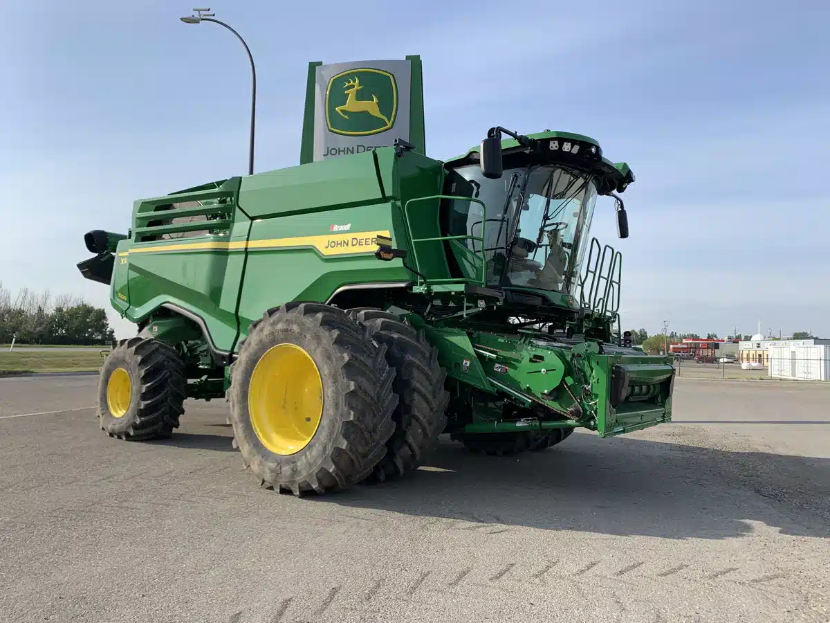 Gallery image 2 for 2024 John Deere X9 1000 Combine