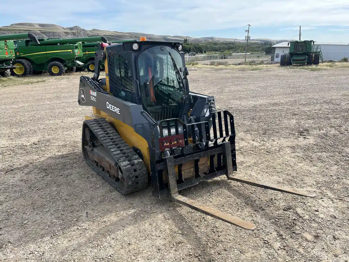 Gallery image 2 for 2024 John Deere 325G Track Loader