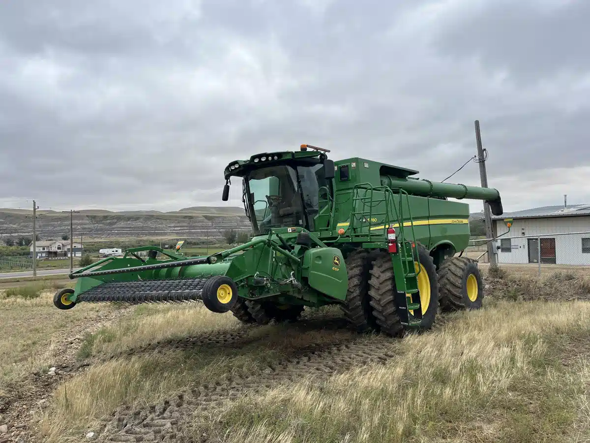 Gallery image 1 for 2018 John Deere S780 Combine