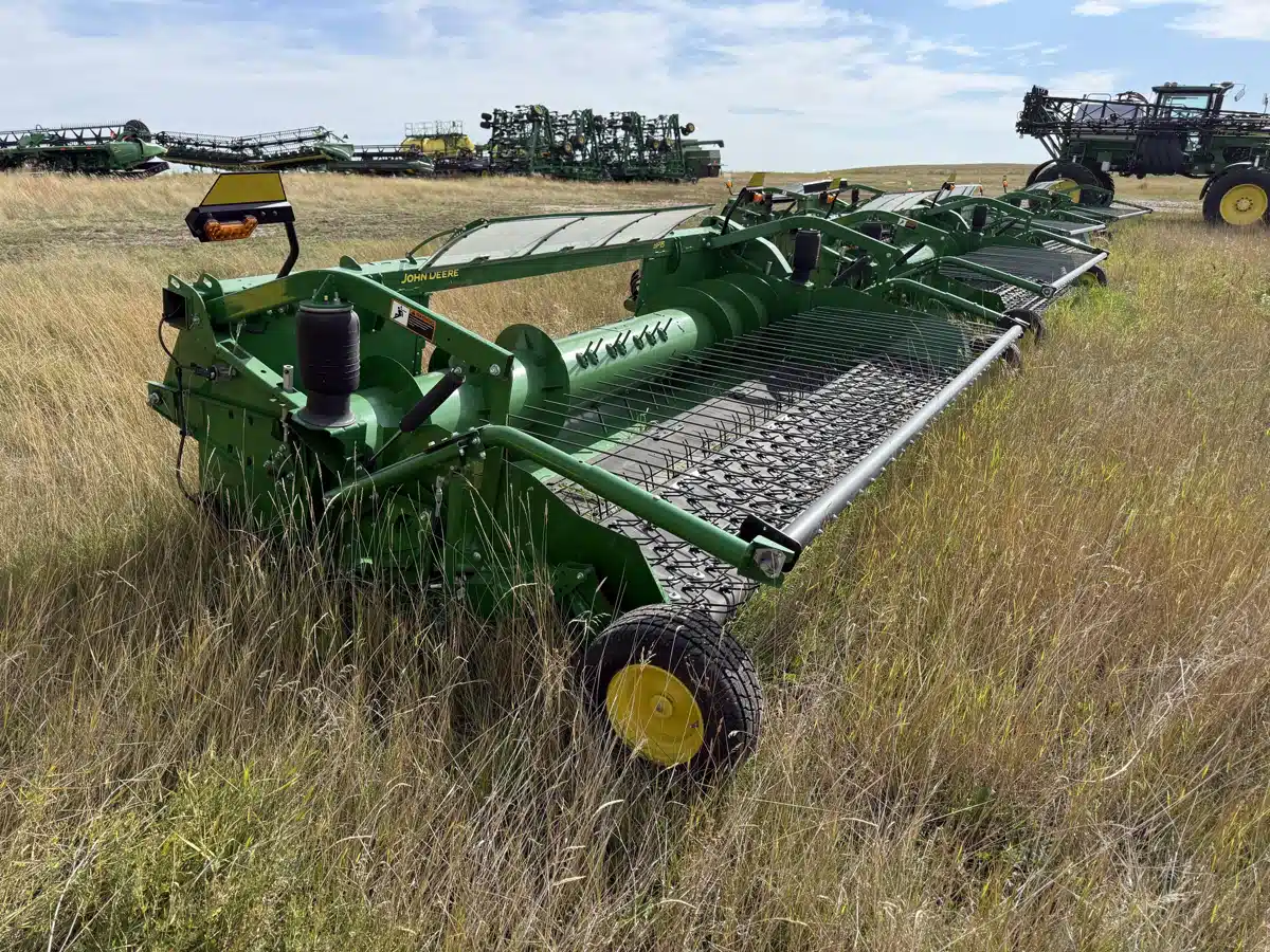 Gallery image 2 for 2022 John Deere BP15 Header - Pickup