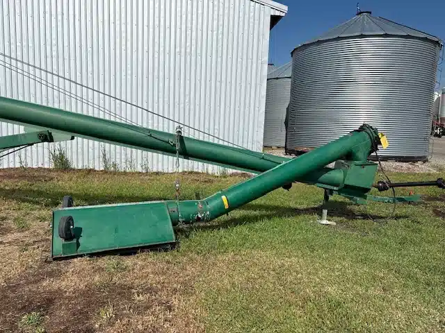 Gallery image 2 for Used 1999 Spray-Air 4261 Grain Auger