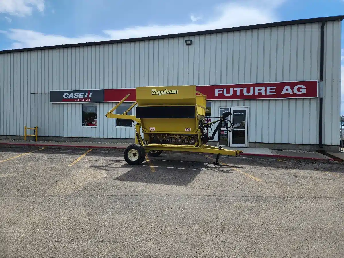 Gallery image 1 for Used 2006 Degelman 3100 Bale Processor