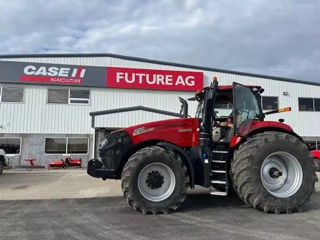 Gallery image 1 for Used 2022 Case IH MAGNUM 250 CVT Tractor