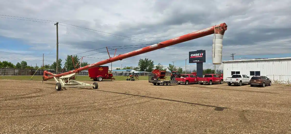 Gallery image 2 for Used 2001 Farm King 1385 Auger